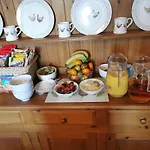 Rainors Farm Bed & Breakfast *